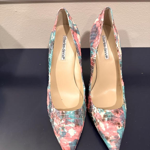 Charles David Blossom Print Leather Emboss Multi Colored - Picture 2 of 6